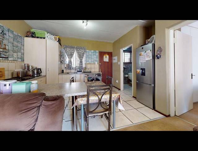 1 BEDROOM APARTMENT FOR SALE IN KLEINFONTEIN